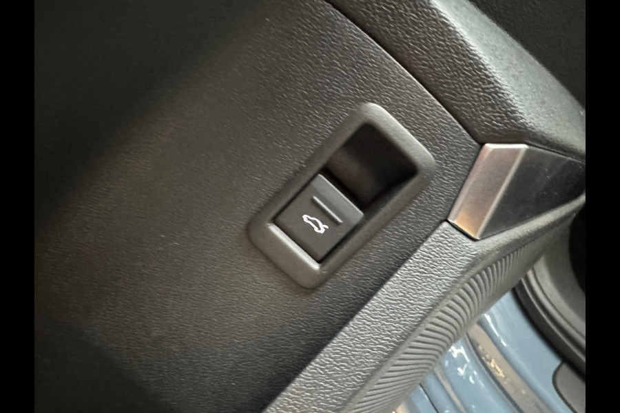 Audi RS3 Limousine 2.5 TFSI quattro Pano|Ceramic|HuD|B&O|Key