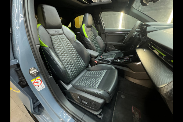 Audi RS3 Limousine 2.5 TFSI quattro Pano|Ceramic|HuD|B&O|Key