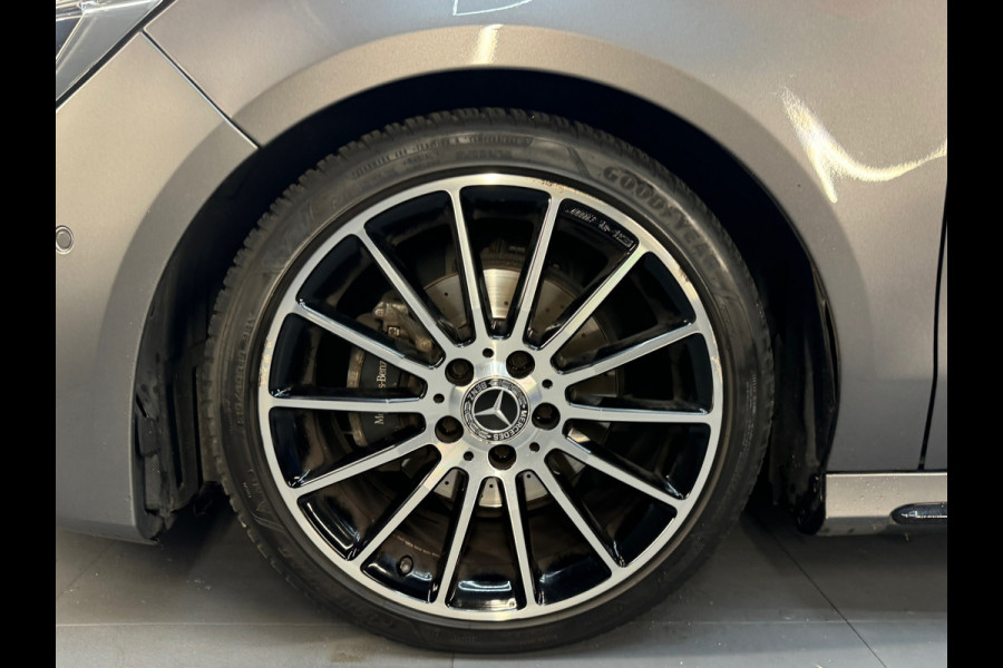 Mercedes-Benz CLA-Klasse 180 AMG Pano|Camera|Sfeer|Night