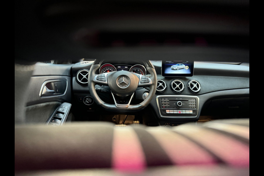 Mercedes-Benz CLA-Klasse 180 AMG Pano|Camera|Sfeer|Night
