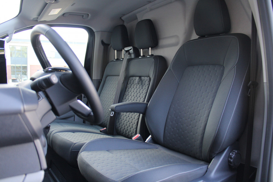 Ford Transit Custom 320 2.0 TDCI L2H1 Limited 150pk - 2x Schuifdeur - Adaptive Cruise - Verwarmd stuur - Blind spot - Navigatie - Camera - Draadloos