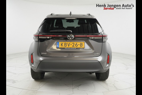 Toyota Yaris Cross 1.5 Hybrid 115 First Edition Rijklaar + Fabrieksgarantie Henk Jongen Auto's in Helmond,  al 50 jaar service zoals 't hoort!