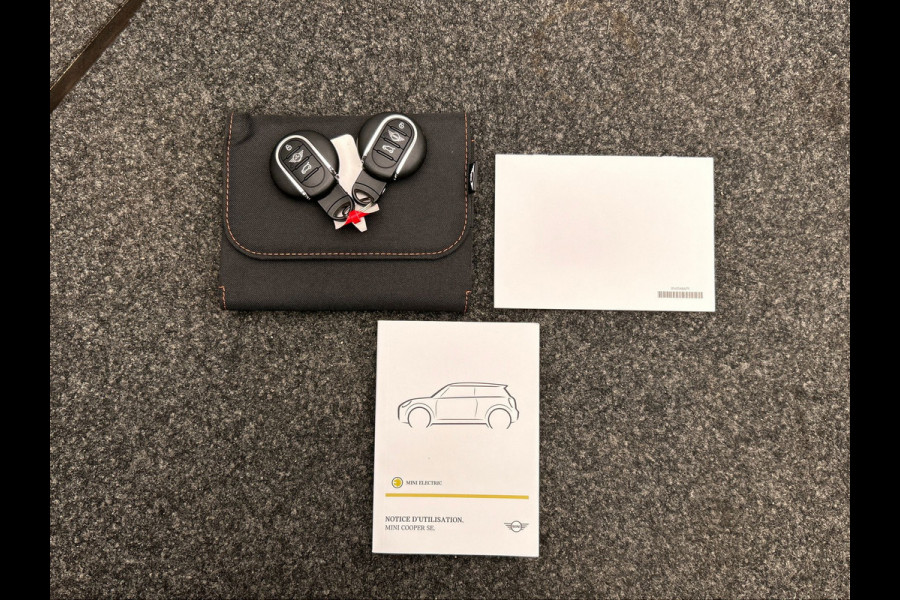 MINI Mini Electric Essential 33 kWh | Apple/Carplay | Stoelverwarming | Climate/Control