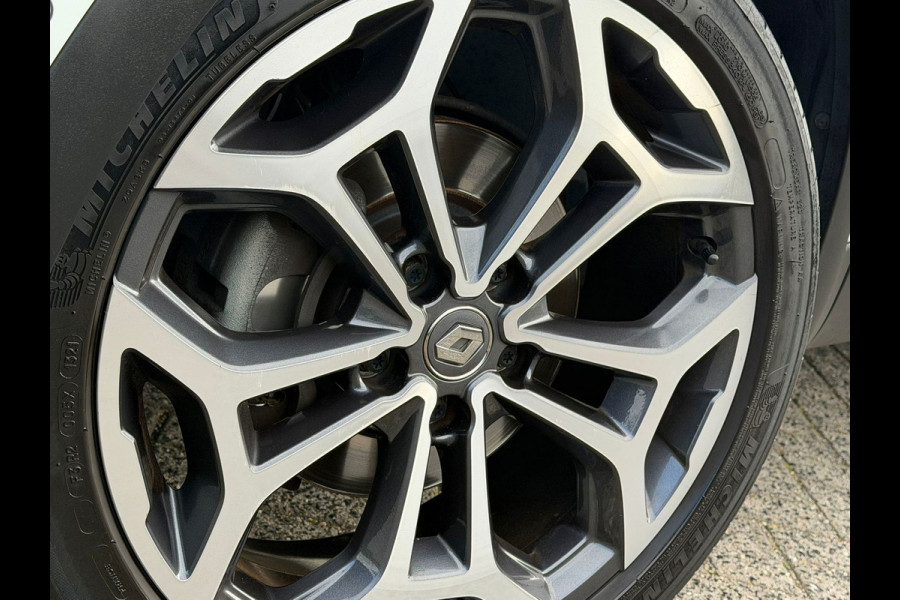 Renault Kadjar 1.3 TCe Black Edition,VOL OPTIES, panoramadak, 19 inch,trekhaak,achteruitrijcamera, 1/2 lederen sportinterieur, led