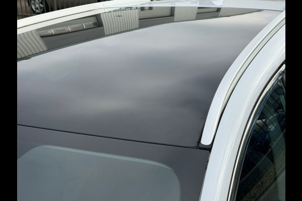 Renault Kadjar 1.3 TCe Black Edition,VOL OPTIES, panoramadak, 19 inch,trekhaak,achteruitrijcamera, 1/2 lederen sportinterieur, led