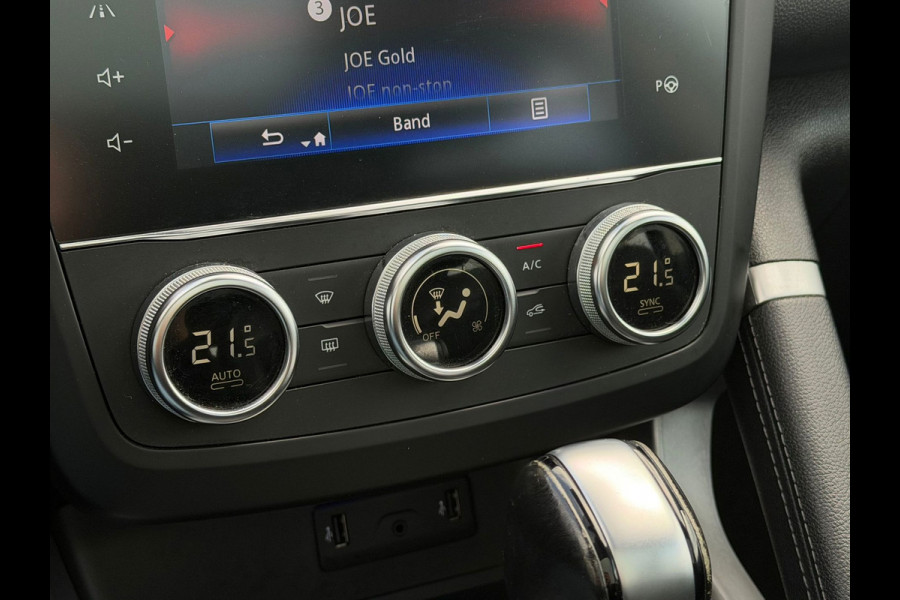 Renault Kadjar 1.3 TCe Black Edition,VOL OPTIES, panoramadak, 19 inch,trekhaak,achteruitrijcamera, 1/2 lederen sportinterieur, led