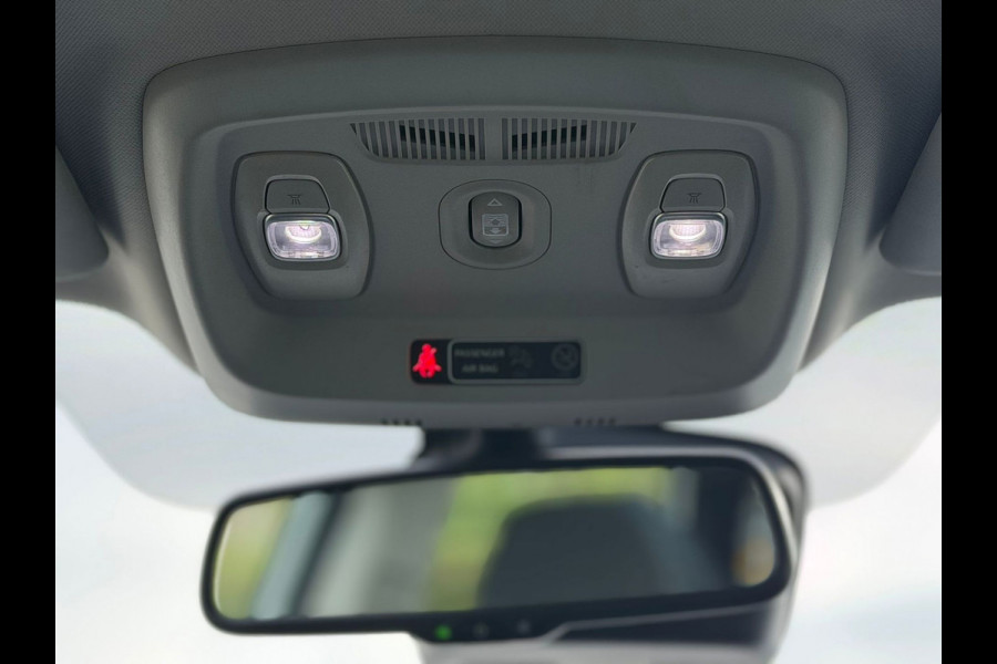 Renault Kadjar 1.3 TCe Black Edition,VOL OPTIES, panoramadak, 19 inch,trekhaak,achteruitrijcamera, 1/2 lederen sportinterieur, led