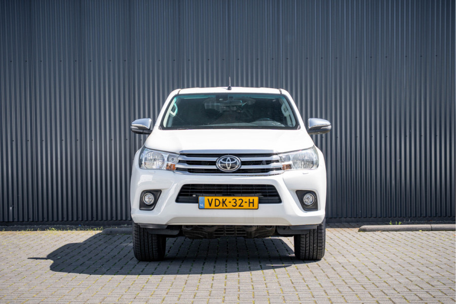 Toyota Hilux 2.4 D 4WD | 150 PK | Automaat | Camera | Cruise | Navi | Trekhaak