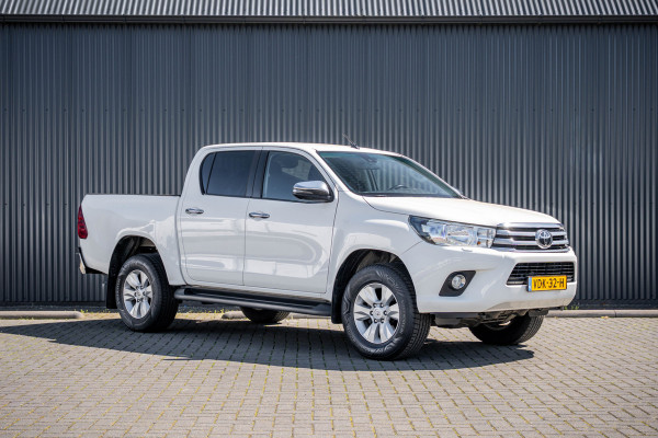 Toyota Hilux 2.4 D 4WD | 150 PK | Automaat | Camera | Cruise | Navi | Trekhaak