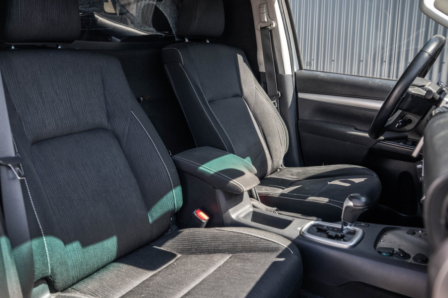 Toyota Hilux 2.4 D 4WD | 150 PK | Automaat | Camera | Cruise | Navi | Trekhaak