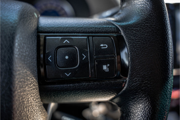 Toyota Hilux 2.4 D 4WD | 150 PK | Automaat | Camera | Cruise | Navi | Trekhaak