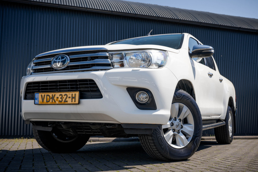 Toyota Hilux 2.4 D 4WD | 150 PK | Automaat | Camera | Cruise | Navi | Trekhaak