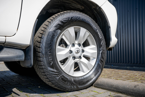 Toyota Hilux 2.4 D 4WD | 150 PK | Automaat | Camera | Cruise | Navi | Trekhaak