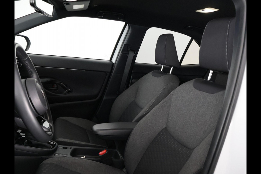 Toyota Yaris Cross 1.5 Hybrid 115 Dynamic | Stuur-/Stoelverwarming | Draadloze telefoonlader | Adaptieve Cruise Control |
