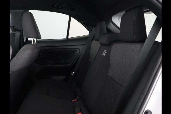 Toyota Yaris Cross 1.5 Hybrid 115 Dynamic | Stuur-/Stoelverwarming | Draadloze telefoonlader | Adaptieve Cruise Control |