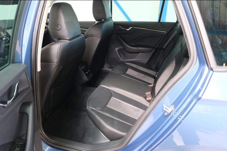 Škoda Kamiq 1.0 TSI Business Edition Automaat - N.A.P. Airco, Cruise, Virtual Display, Camera, PDC, Trekhaak.