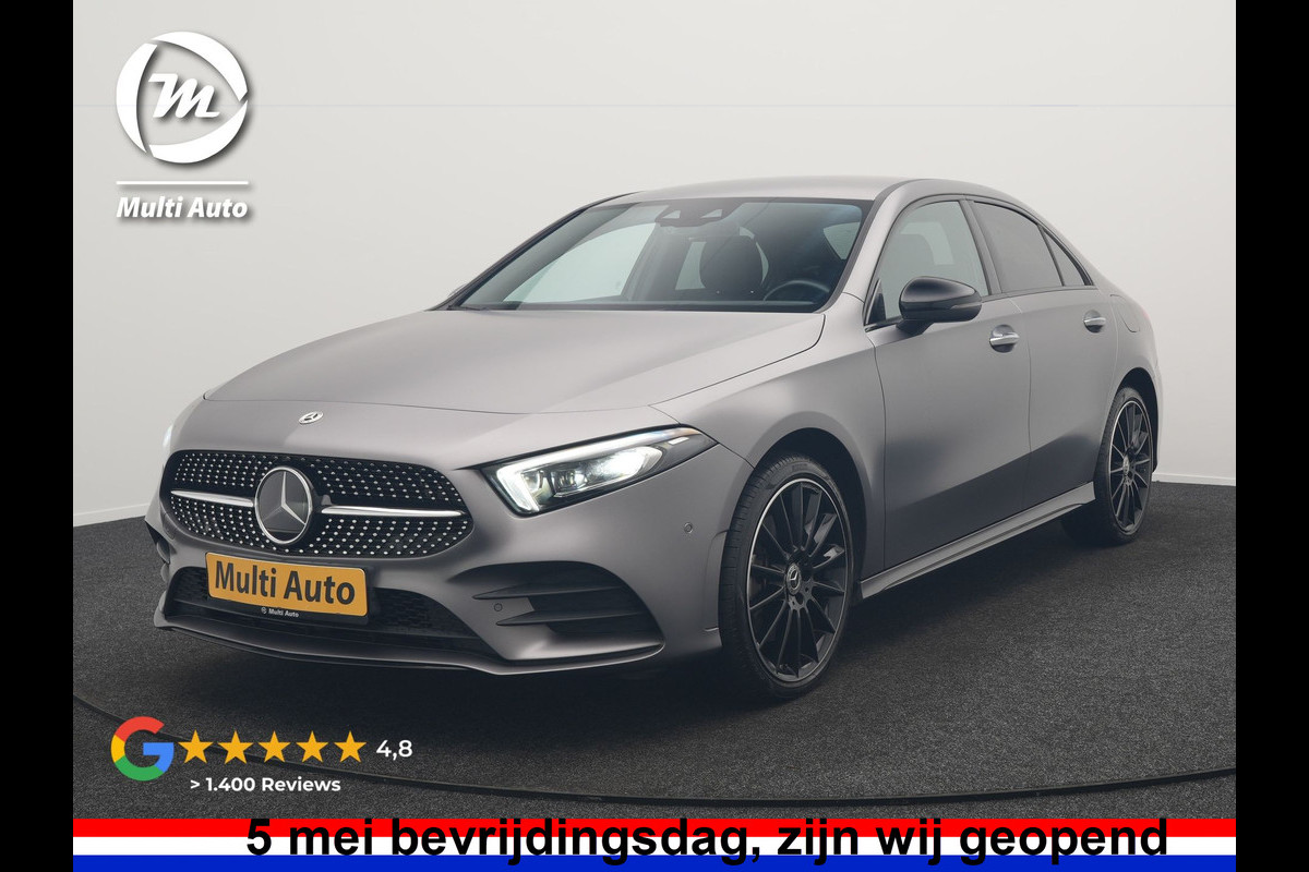 Mercedes-Benz A-Klasse 250 e **SONDERFARBE!** AMG Limited PHEV 218pk | Adaptive Cruise | Head Up | Multi Beam LED | Alcantara Sportstoelen Verwarmd | Night Pakket | Sfeerverlichting | MBUX | Apple Carplay | Widescreen Navi | 19"L.M | Mountaingrau Magno | Plug
