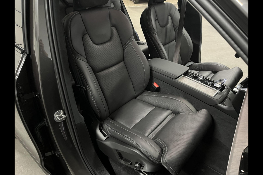 Volvo XC90 T8 AWD Ultra Dark Luchtvering | Massage | Bowers & Wilkins | Trekhaak | Adapt. Cruise | Stoelventilatie | 22" wielen | 360 camera | Head-up