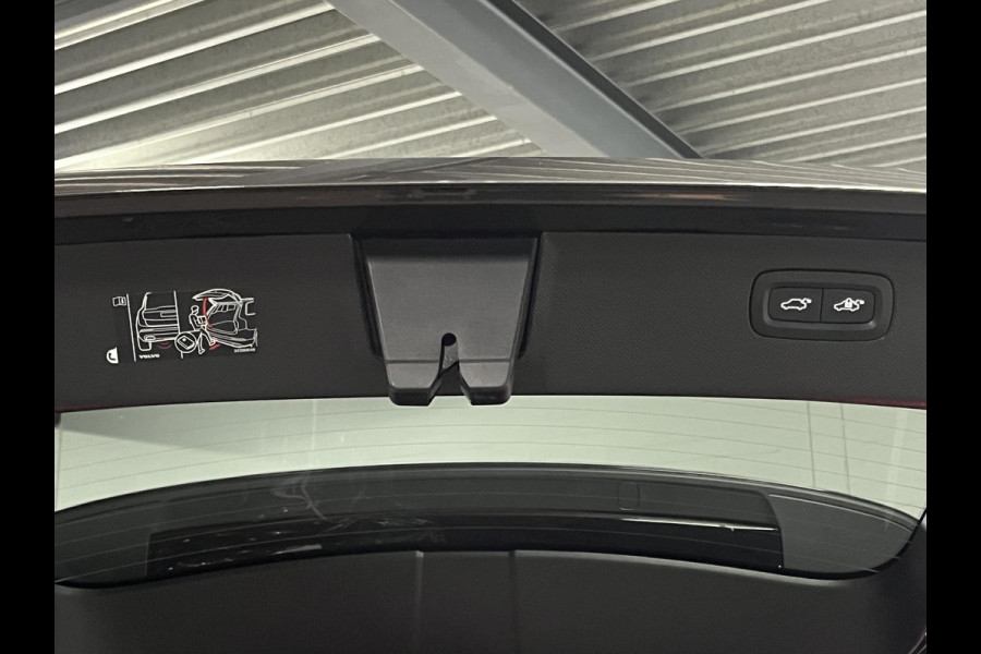 Volvo XC90 T8 AWD Ultra Dark Luchtvering | Massage | Bowers & Wilkins | Trekhaak | Adapt. Cruise | Stoelventilatie | 22" wielen | 360 camera | Head-up