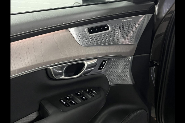 Volvo XC90 T8 AWD Ultra Dark Luchtvering | Massage | Bowers & Wilkins | Trekhaak | Adapt. Cruise | Stoelventilatie | 22" wielen | 360 camera | Head-up