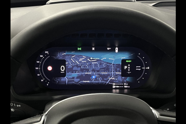 Volvo XC90 T8 AWD Ultra Dark Luchtvering | Massage | Bowers & Wilkins | Trekhaak | Adapt. Cruise | Stoelventilatie | 22" wielen | 360 camera | Head-up