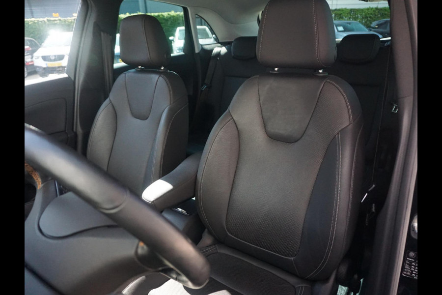 Opel Crossland X 1.2 Turbo Ultimate Leder interieur