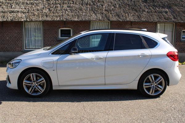 BMW 2 Serie Active Tourer 225xe PHEV High Exe SOh 90.6% M-SPORT LEER LED NAVI 36000KM!!!