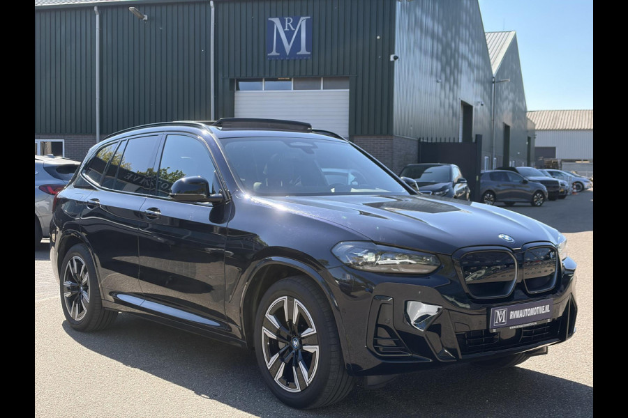 BMW iX3 High Executive 80 kWh M SPORT | PANORAMA DAK | LEDER | SOH 99% | APPLE CARPLAY