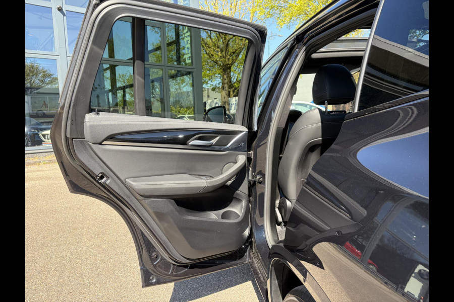 BMW iX3 High Executive 80 kWh M SPORT | PANORAMA DAK | LEDER | SOH 99% | APPLE CARPLAY