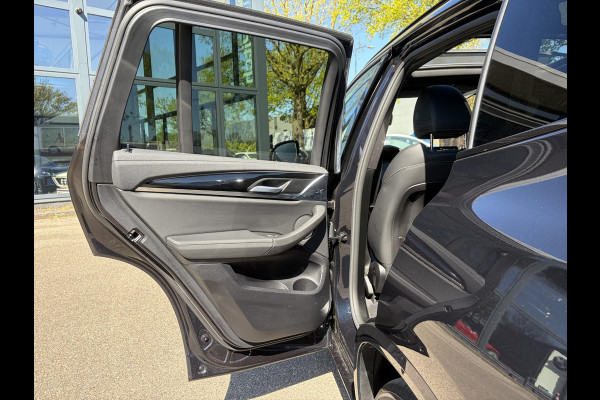 BMW iX3 High Executive 80 kWh M SPORT | PANORAMA DAK | LEDER | SOH 99% | APPLE CARPLAY