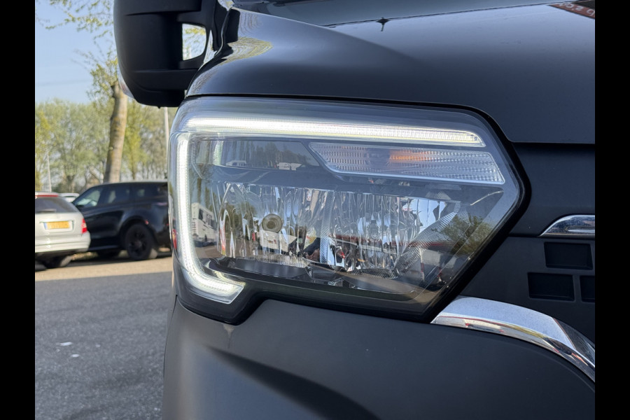 Renault Master T35 2.3 dCi 150 L2H2 ZB-Edition | Trekhaak | Carplay | Treeplanken | 18'' Sportvelgen