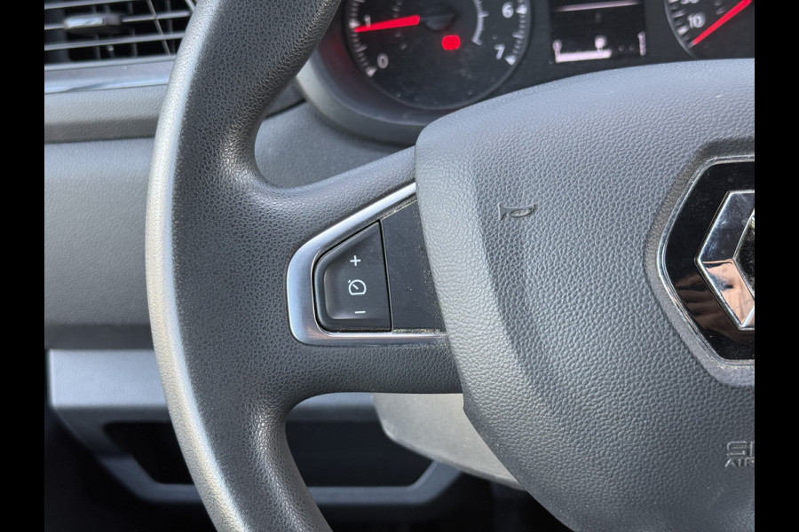 Renault Master T35 2.3 dCi 150 L2H2 ZB-Edition | Trekhaak | Carplay | Treeplanken | 18'' Sportvelgen