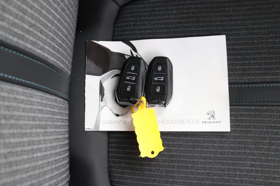 Peugeot 3008 1.2 Allure*130PK*ECC*CRUISE*NAVI*CAM*CARPLAY*