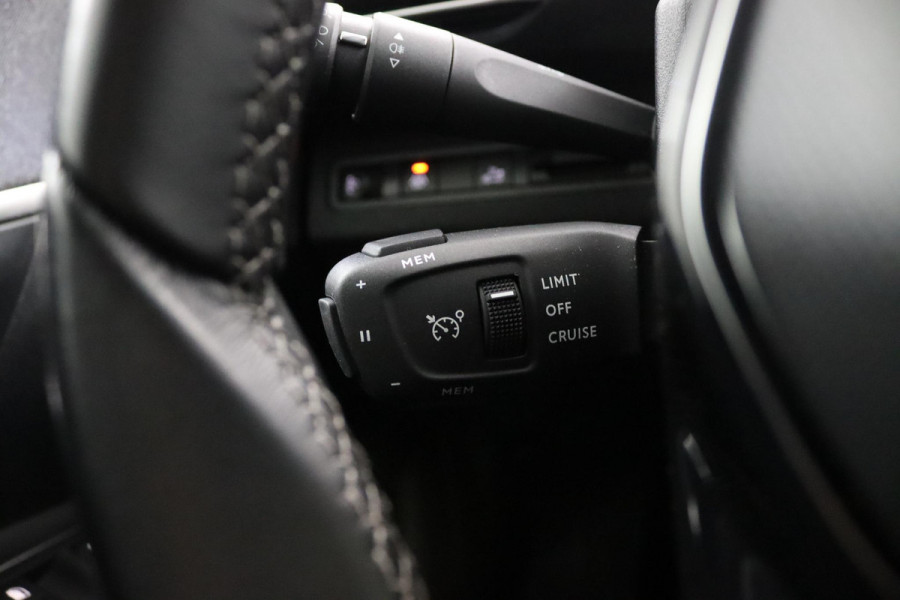 Peugeot 3008 1.2 Allure*130PK*ECC*CRUISE*NAVI*CAM*CARPLAY*