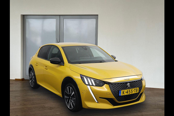 Peugeot 208 1.2 GT*AUTOM.*ECC*CRUISE*NAVI*CAM*CARPLAY
