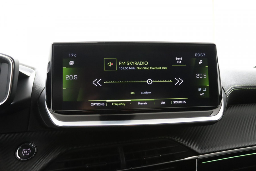 Peugeot 208 1.2 GT*AUTOM.*ECC*CRUISE*NAVI*CAM*CARPLAY