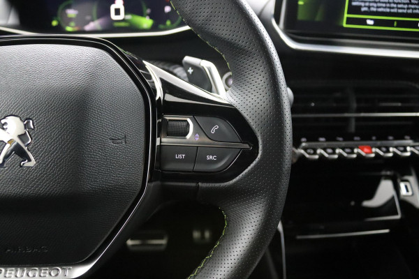 Peugeot 208 1.2 GT*AUTOM.*ECC*CRUISE*NAVI*CAM*CARPLAY