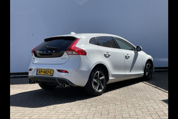 Volvo V40 2.0 D3 Business Sport Automaat Pano Nav/Cam Stoelverw Leer Orig.NL Voll.Onderhouden!