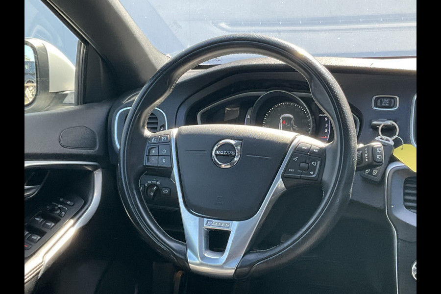Volvo V40 2.0 D3 Business Sport Automaat Pano Nav/Cam Stoelverw Leer Orig.NL Voll.Onderhouden!