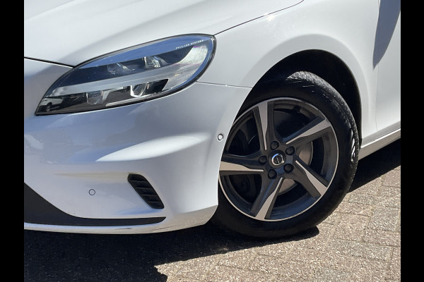 Volvo V40 2.0 D3 Business Sport Automaat Pano Nav/Cam Stoelverw Leer Orig.NL Voll.Onderhouden!