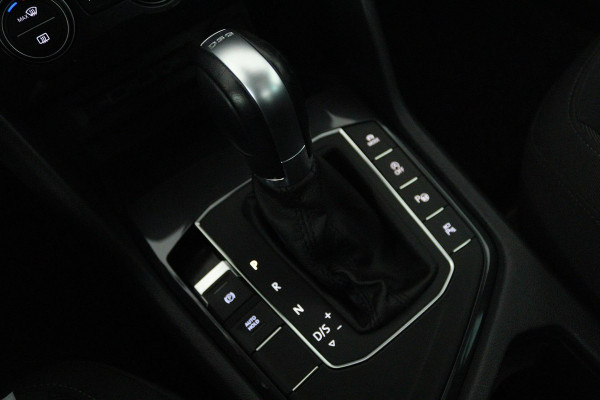 Volkswagen Tiguan 1.5 TSI ACT Highline (PANORAMADAK, DIGITALE COCKPIT, ACHTERUITRIJCAMERA, STOELVERWARMING, ADAPTIEF CRUISE)