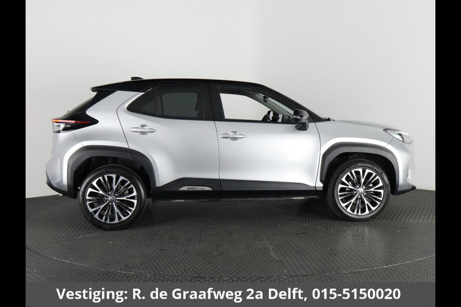 Toyota Yaris Cross 1.5 Hybrid Executive Bi-Tone | Panoramadak | Apple Carplay & AndroidAUTO | Dodehoek Detectie