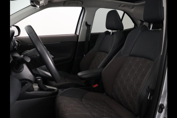 Toyota Yaris Cross 1.5 Hybrid Executive Bi-Tone | Panoramadak | Apple Carplay & AndroidAUTO | Dodehoek Detectie