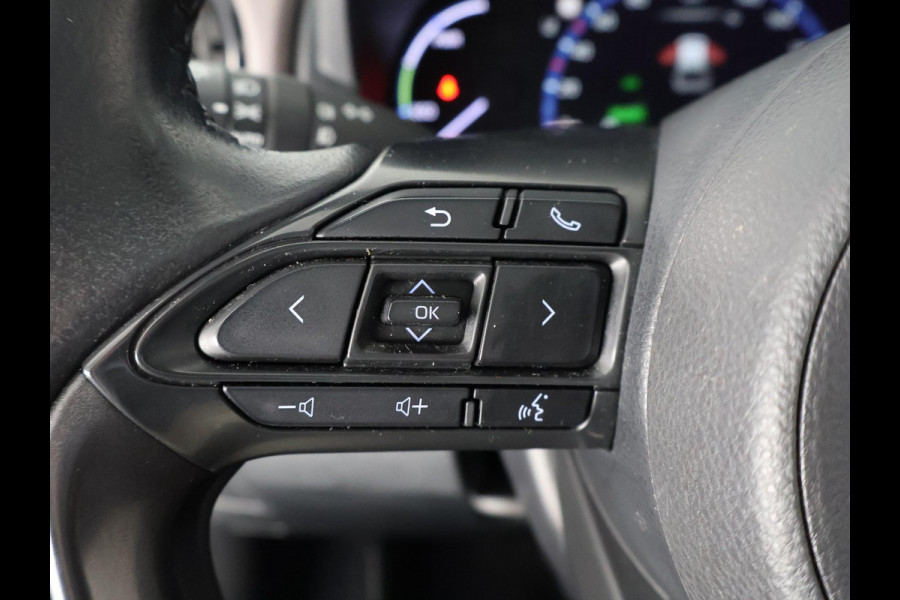 Toyota Yaris Cross 1.5 Hybrid Executive Bi-Tone | Panoramadak | Apple Carplay & AndroidAUTO | Dodehoek Detectie