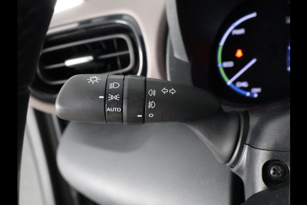 Toyota Yaris Cross 1.5 Hybrid Executive Bi-Tone | Panoramadak | Apple Carplay & AndroidAUTO | Dodehoek Detectie