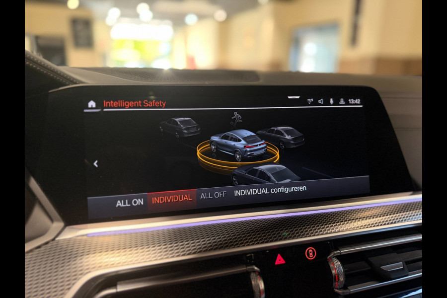 BMW X6 XDrive40i M-Sport|Skylounge|360|Pano|Crystal pook