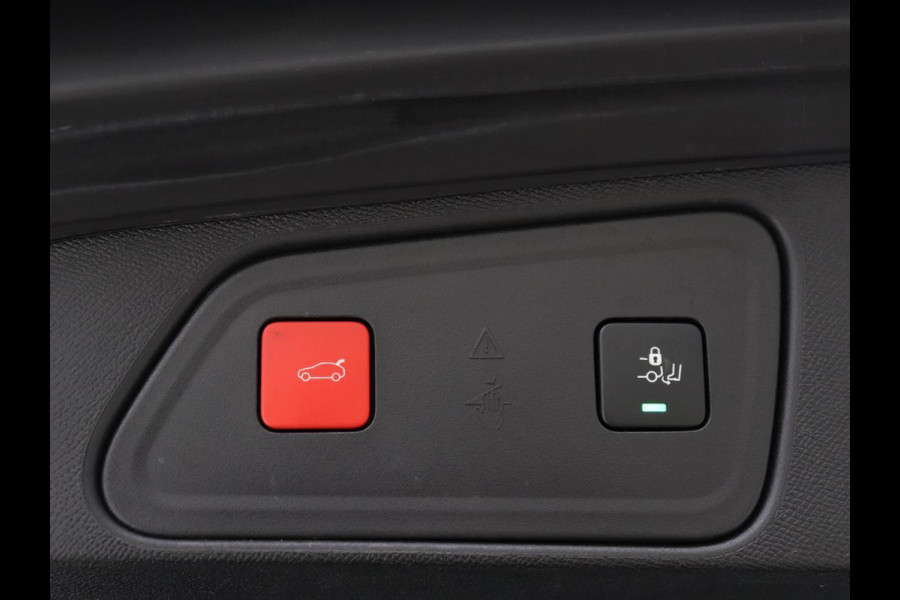 Peugeot 3008 1.6 HYbrid 225 GT | SOH 91,2% | Panoramadak | Leder | Stoelverwarming | 360 Camera | Massage | Adaptive cruise | Focal Sound | Carplay | Keyless | Full LED | Navigatie | PHEV | Plug In