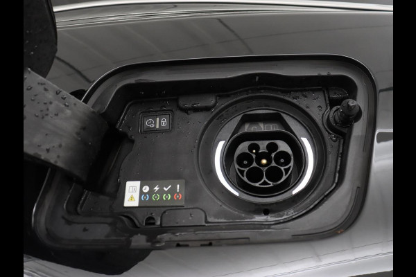 Peugeot 3008 1.6 HYbrid 225 GT | SOH 91,2% | Panoramadak | Leder | Stoelverwarming | 360 Camera | Massage | Adaptive cruise | Focal Sound | Carplay | Keyless | Full LED | Navigatie | PHEV | Plug In