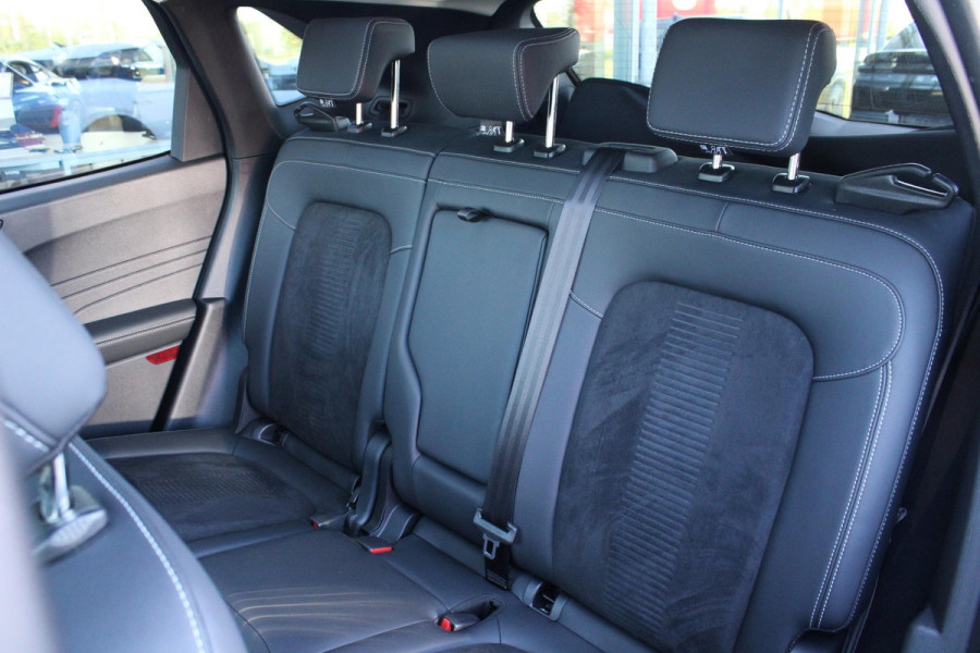 Ford Kuga 2.5 PHEV Active X 243pk | Driver Assistance Pack | Winterpack | Technology Pack | Panoramadak | All Weather Banden