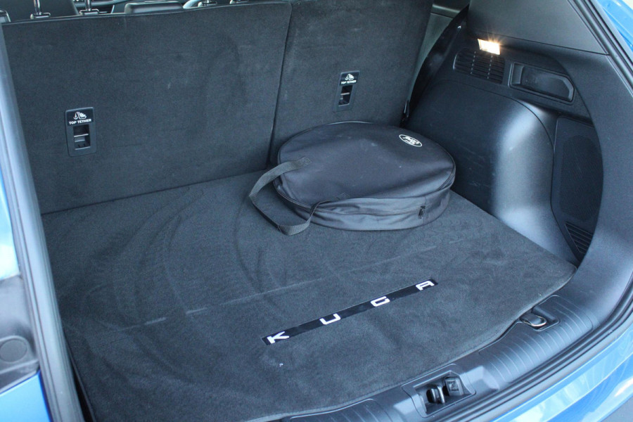 Ford Kuga 2.5 PHEV Active X 243pk | Driver Assistance Pack | Winterpack | Technology Pack | Panoramadak | All Weather Banden